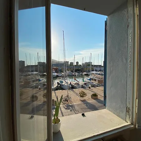 Harbour House - & Bike Routes *