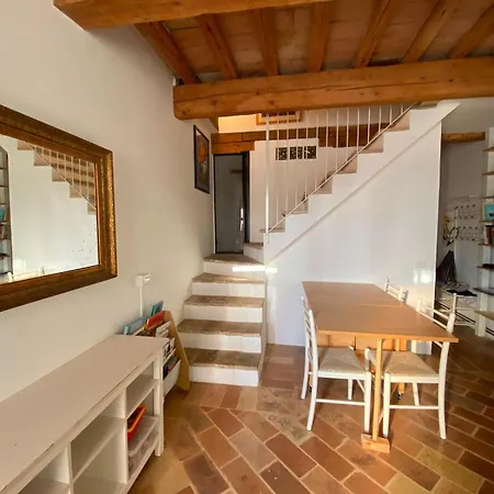 Harbour House - & Bike Routes Ferienhaus Pesaro